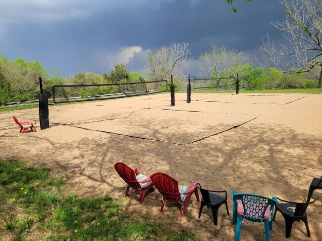 Building Photo - 149 NW Campbell Loop