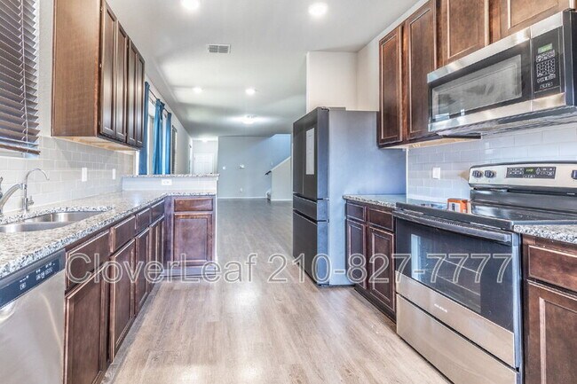 Building Photo - 2450 Dry Moss Way