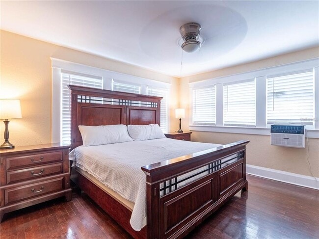 Building Photo - 103 E Mohawk Ave