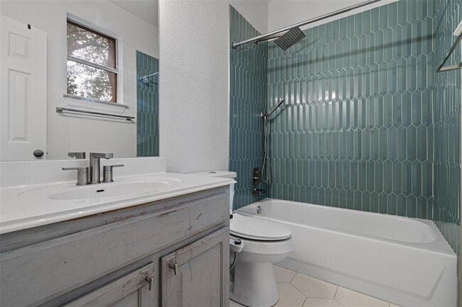 Building Photo - 12105 Portobella Dr