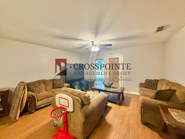 Building Photo - 2531-2533 Westminster Dr