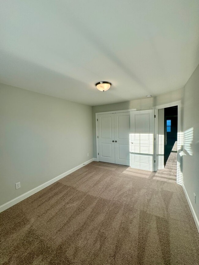 Building Photo - New Construction, 3BR/2.5 Bath Townhouse i...