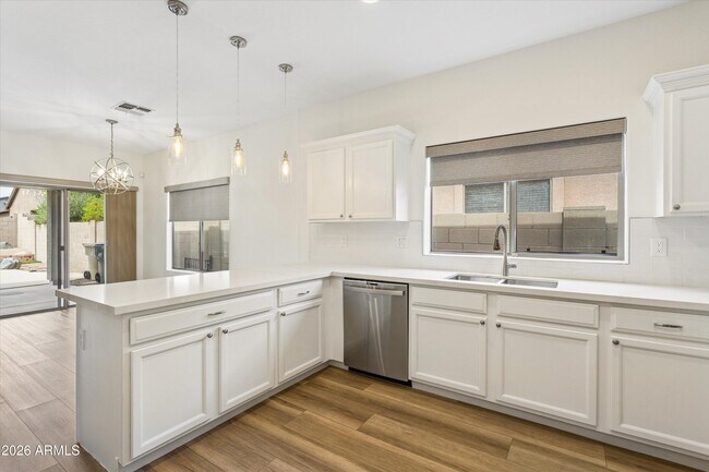 Building Photo - 4618 W Fortune Dr