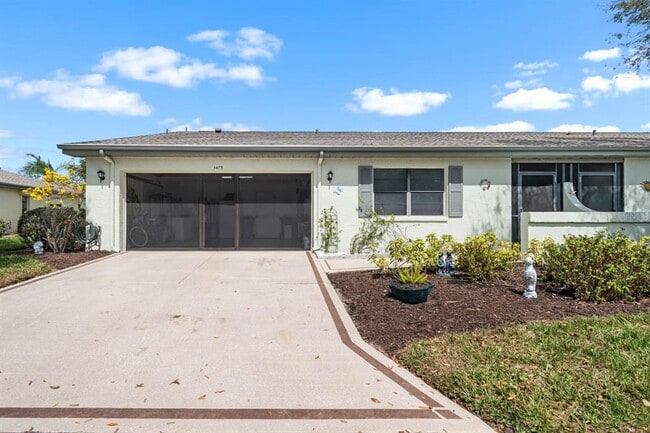 Building Photo - 1415 Langley Dr