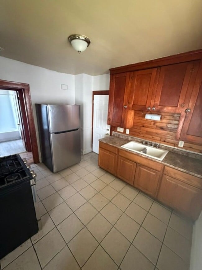 Building Photo - 3376 W 95th St