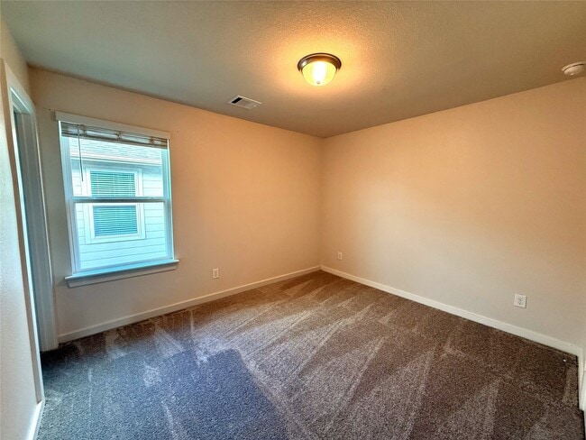 Building Photo - 204 Brks Mnr Ct