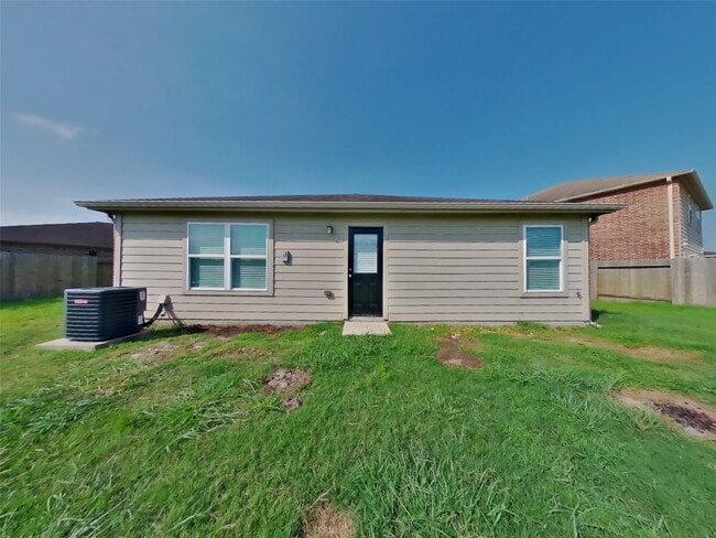 Building Photo - 2906 Trawler Pl