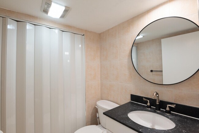 Building Photo - 1700 Embassy Dr