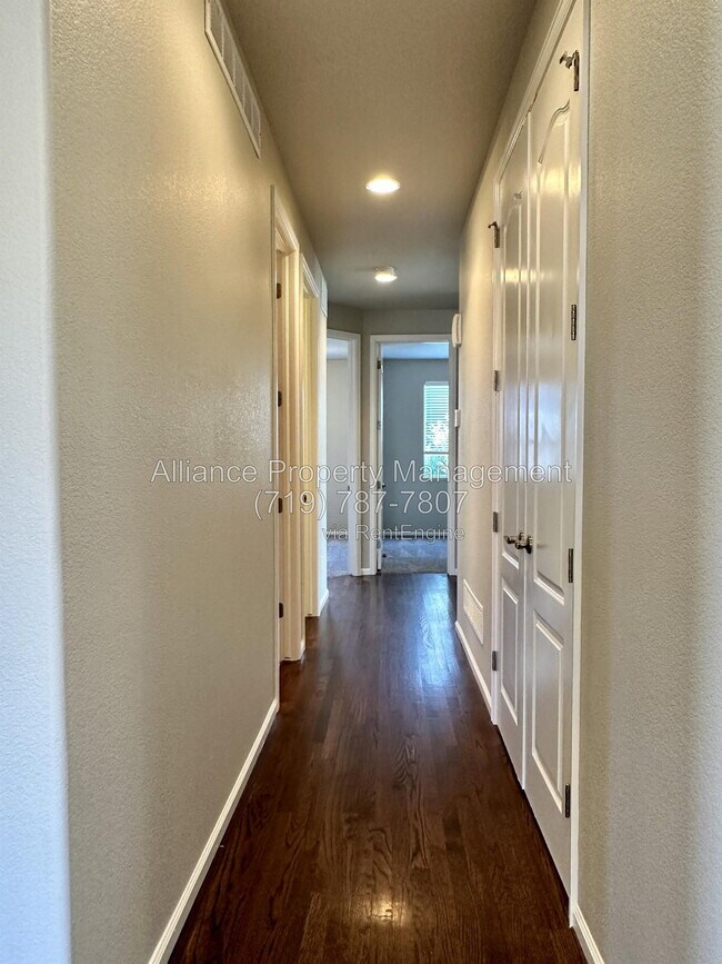 Building Photo - 2075 Bobcat Valley Ct