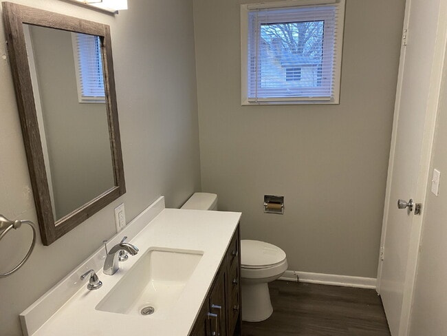 Building Photo - 14901 Dutchmans Dr