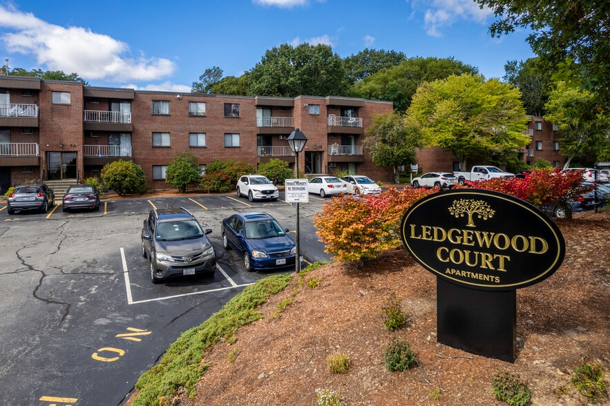 Primary Photo - Ledgewood Court Apartments