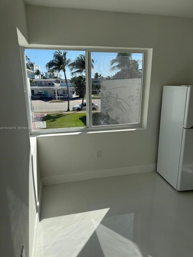 Building Photo - 1943 71st St