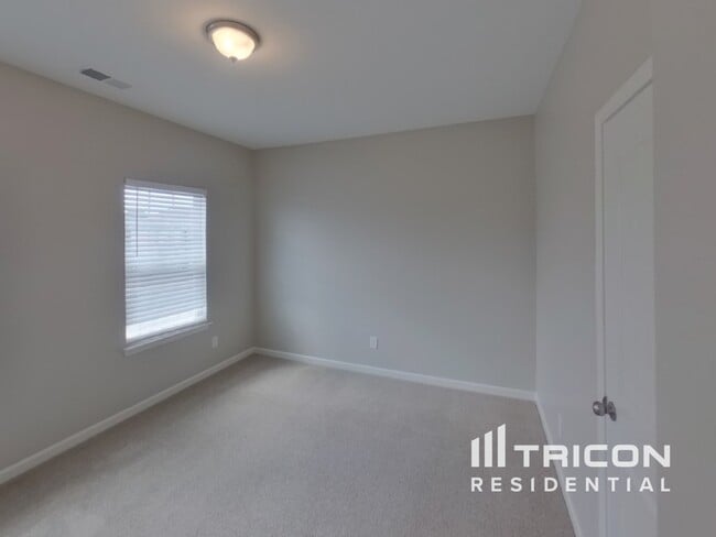 Building Photo - 3726 Pelham Wood Dr