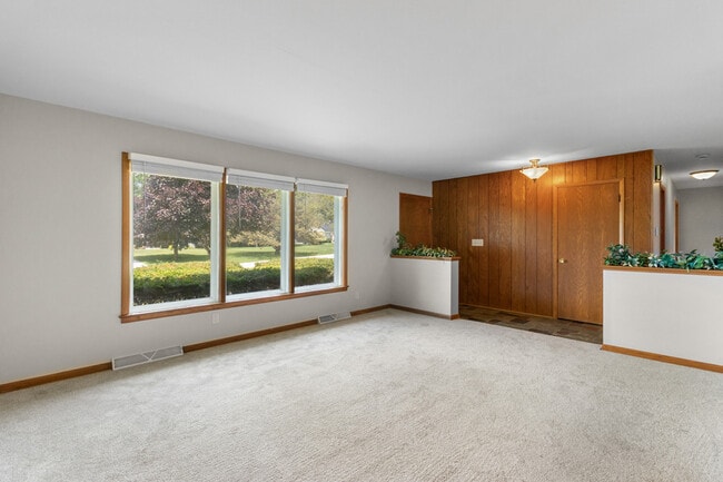 Building Photo - 18525 Heathway Ln