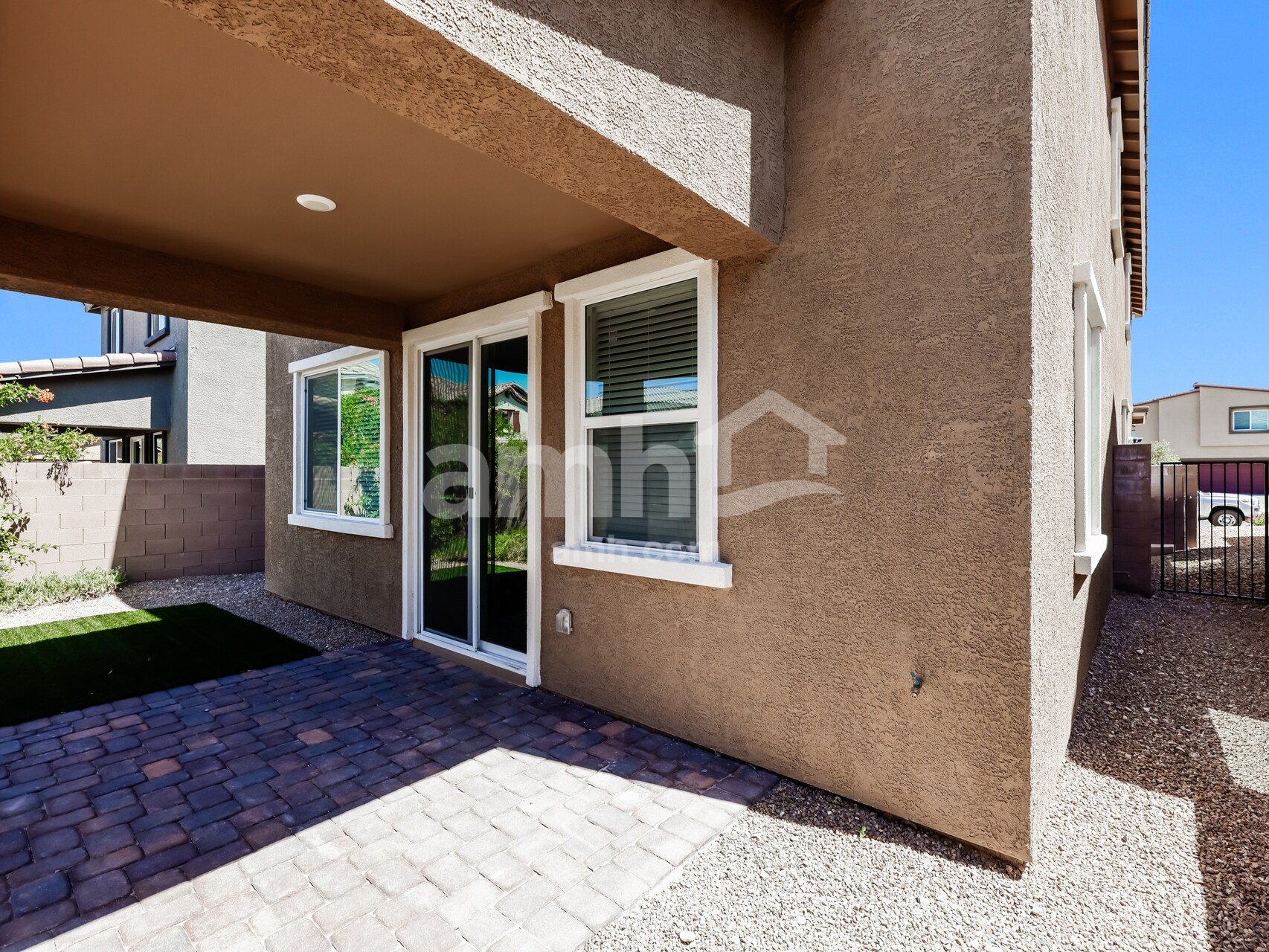 Building Photo - 10132 W Oleta Ave
