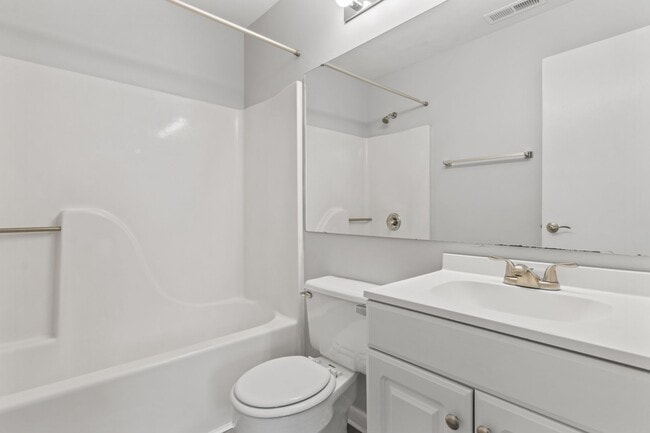 Building Photo - 3 Bed/2 Bath Pet Friendly, Virginia Tech