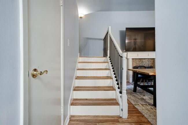 Building Photo - 2601 Augusta Dr