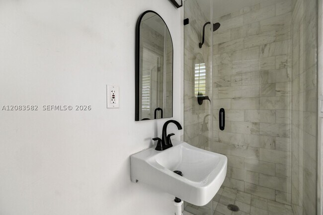 Building Photo - 3909 US-1
