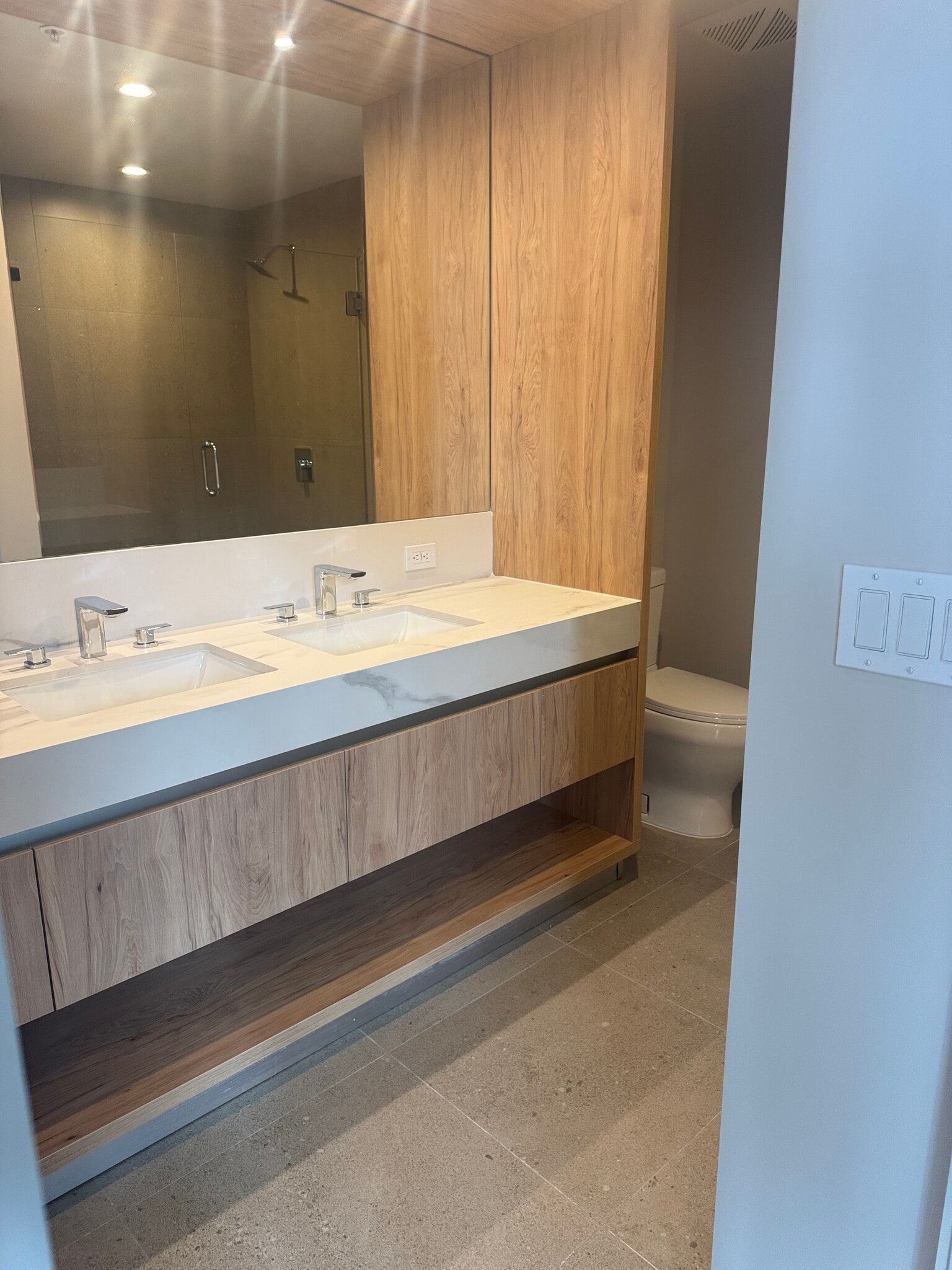 Building Photo - 601 N Miami Ave