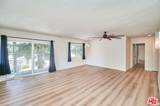 Building Photo - 12129 Beverly Blvd