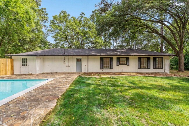 Building Photo - 3333 Meadow Hill Rd