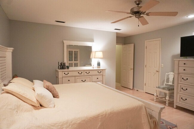 Building Photo - 116 Princeton Ln