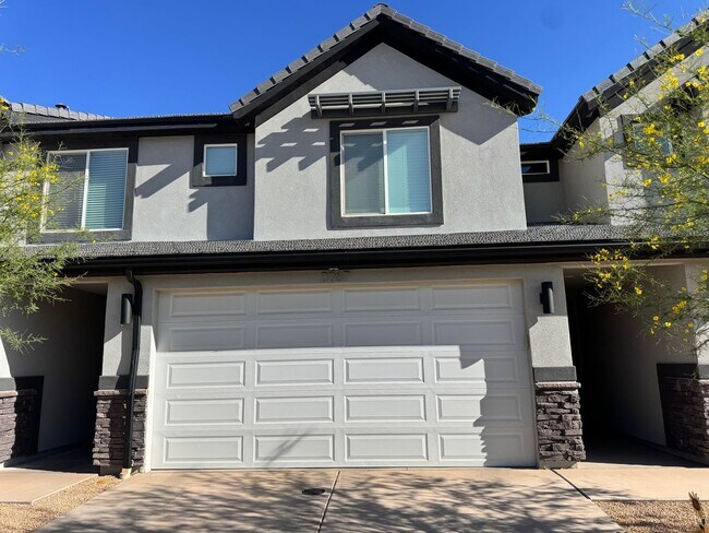 Building Photo - Home in Long Valley