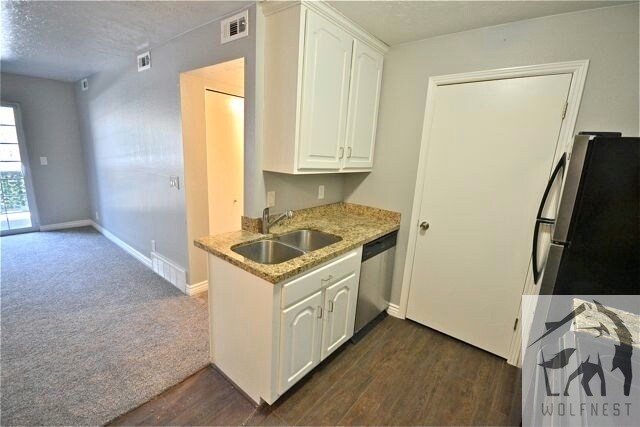 Building Photo - 1206 Waterside Cove
