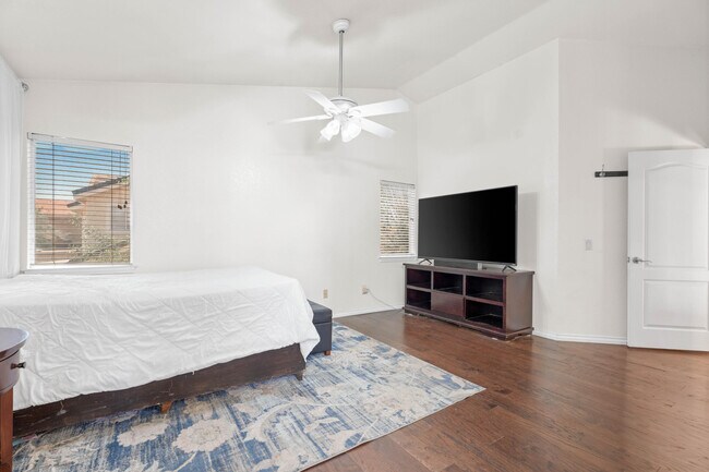 Building Photo - 45322 Pickford Ave