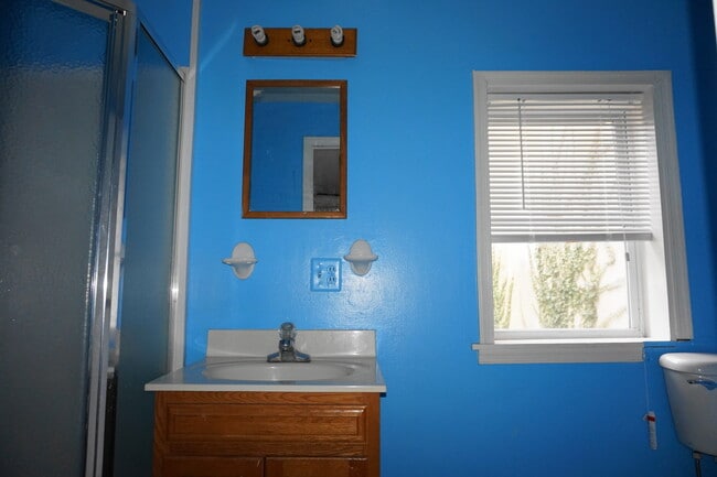 Building Photo - Charming 2 Bedroom Townhome in Upper Fells...