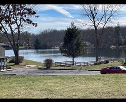 Building Photo - 39 Lakeshore Ln