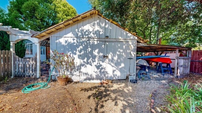 Building Photo - 7225 Bodega Ave