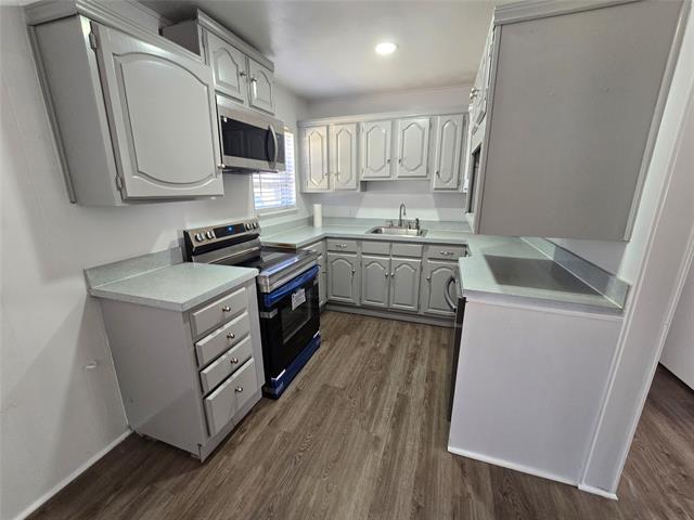 Building Photo - 1806 Friar Tuck Dr