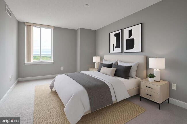 Building Photo - 1020 N Highland St