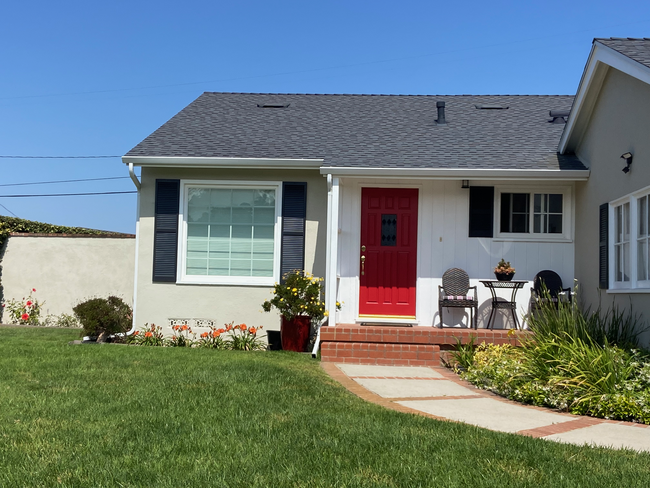 Front of House - 21806 Redbeam Ave