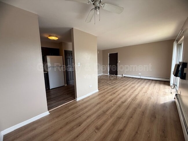 Building Photo - 838 College Blvd