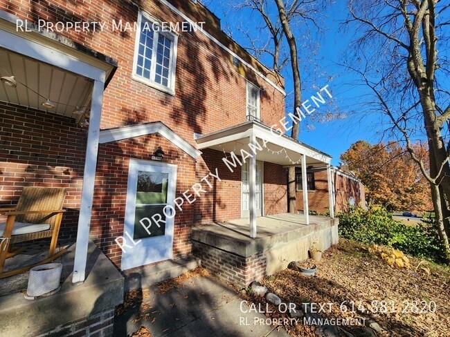 Primary Photo - Charming 1 Bedroom Apartment in Grandview ...