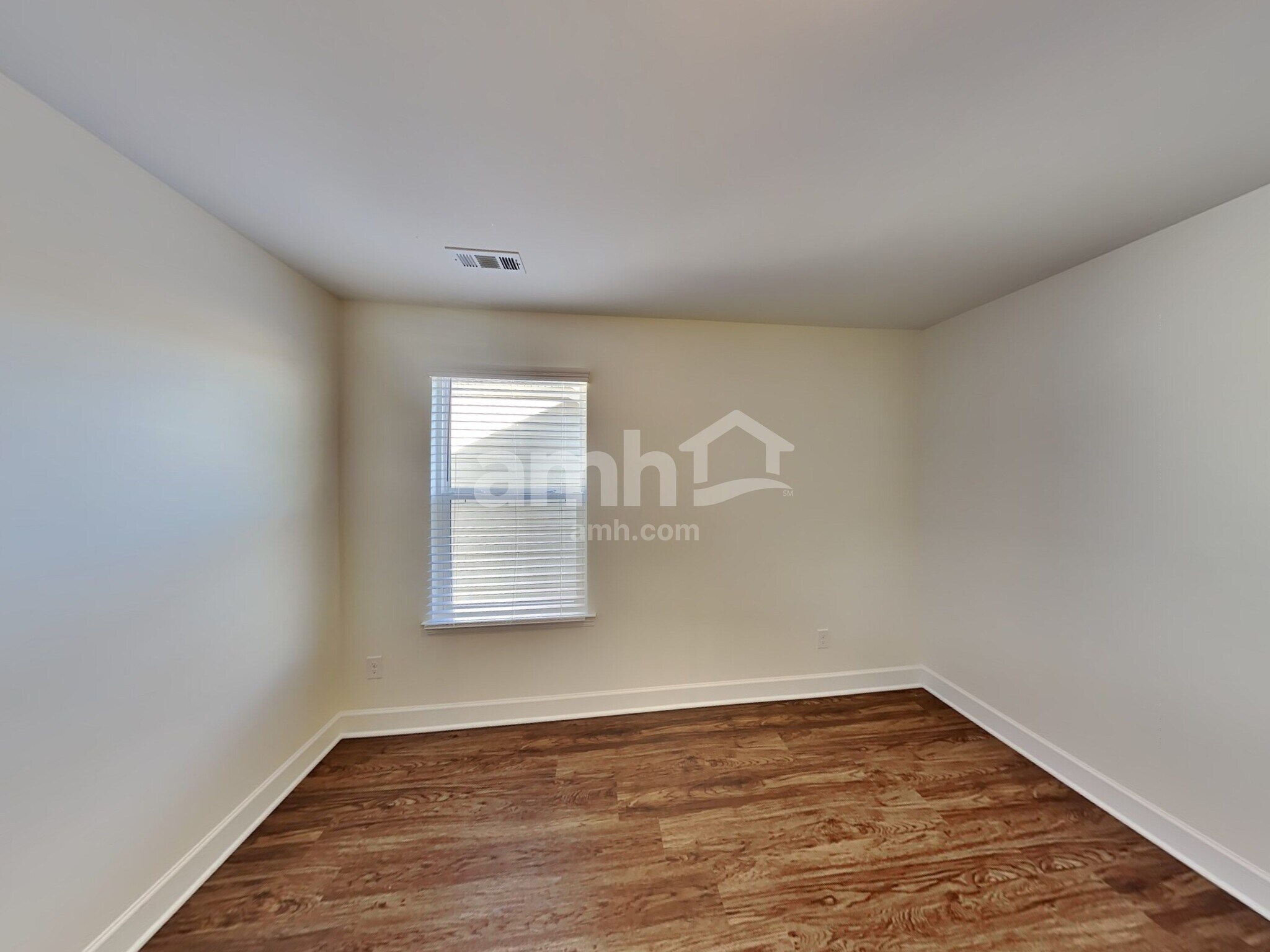 Building Photo - 5240 Maxwell Rd