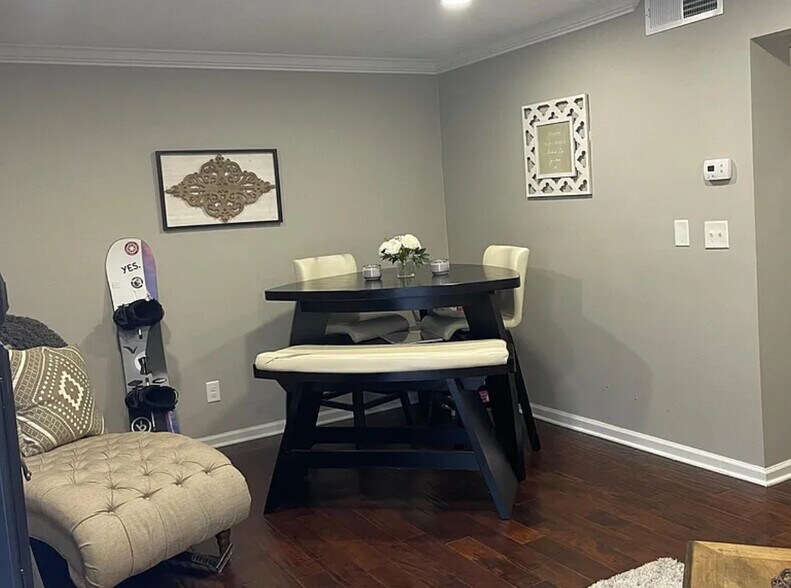 Building Photo - 7311 Cardigan Cir