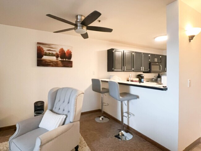 Building Photo - 1170 Denali St