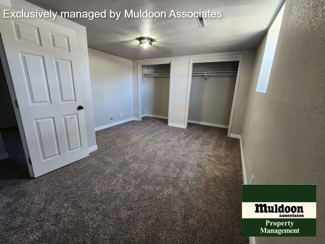 Building Photo - Fully remodeled 4 bedroom available now!