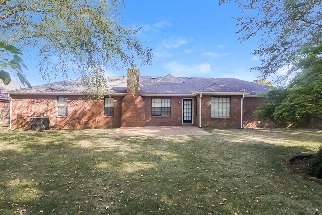 Building Photo - 7181 Autumn Song Dr