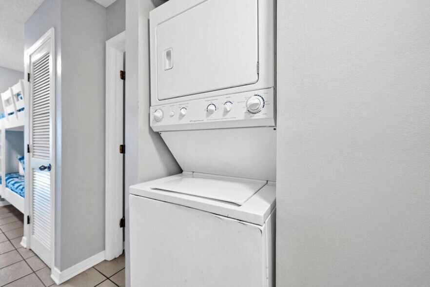 Building Photo - 3191 Scenic Hwy 98