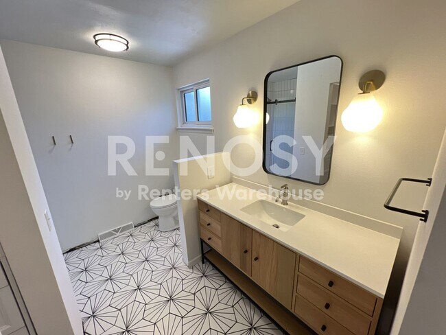 Building Photo - 7274 S Chase Way