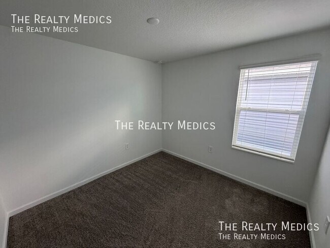 Building Photo - 554 Jett Ln