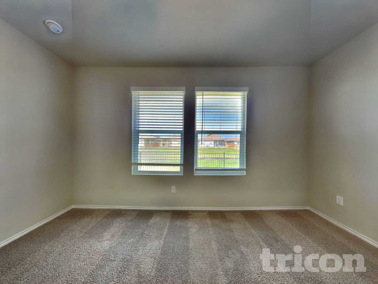Building Photo - 5208 Saddle Clb Dr