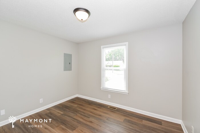 Building Photo - 403 Kelsey Dr