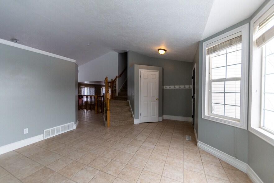 Building Photo - 1038 N 2525 W