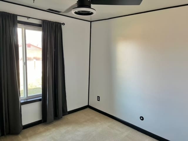 Building Photo - 658 E 250 N