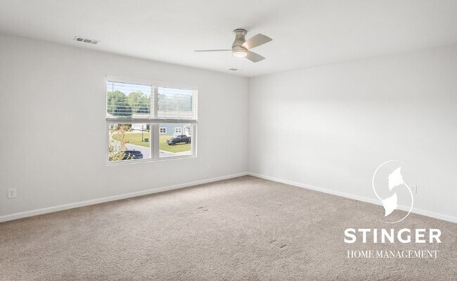 Building Photo - 1 Toxaway Ln